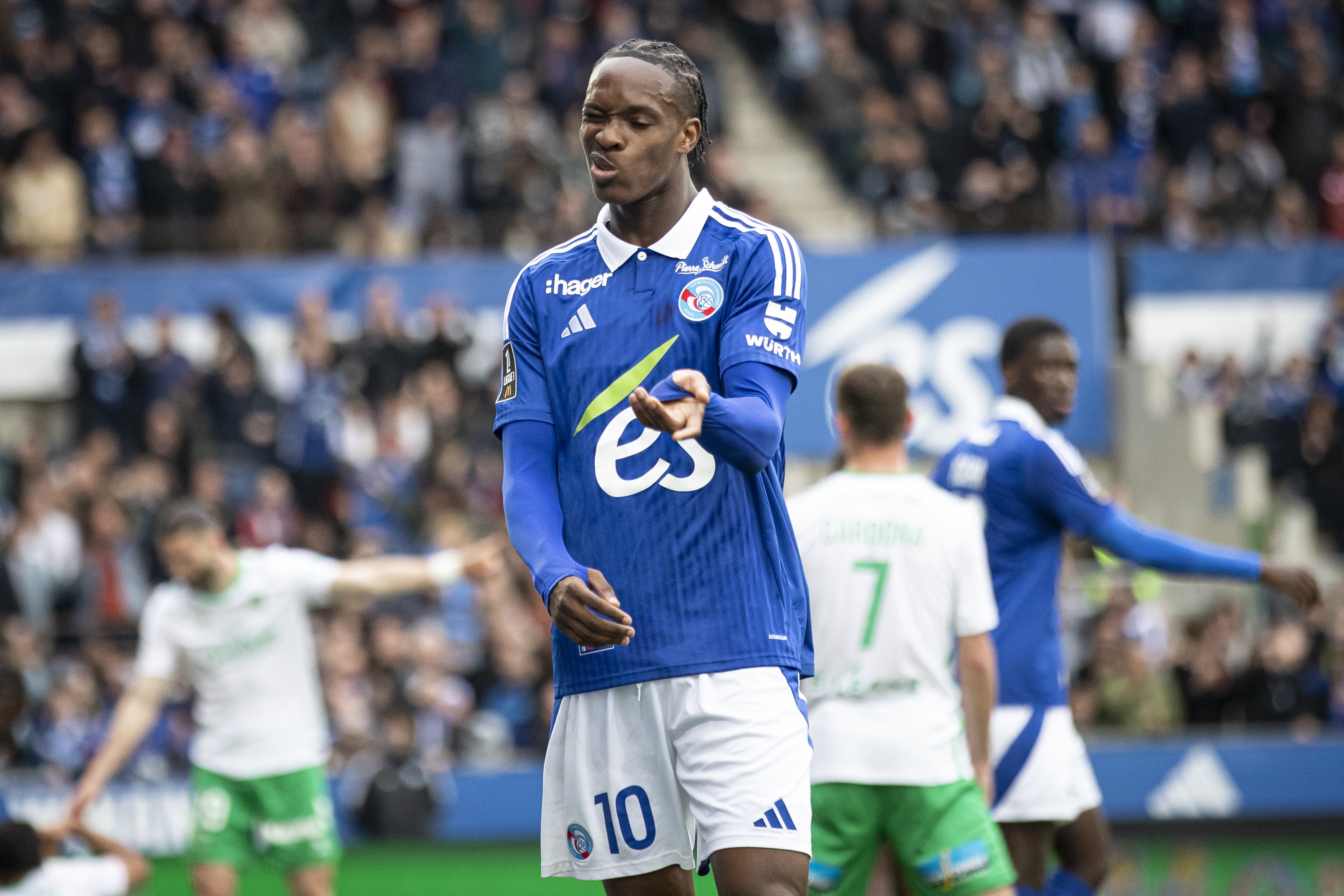 500彩票-记者：切尔西相信埃梅加2026年将具备征战英超的水平